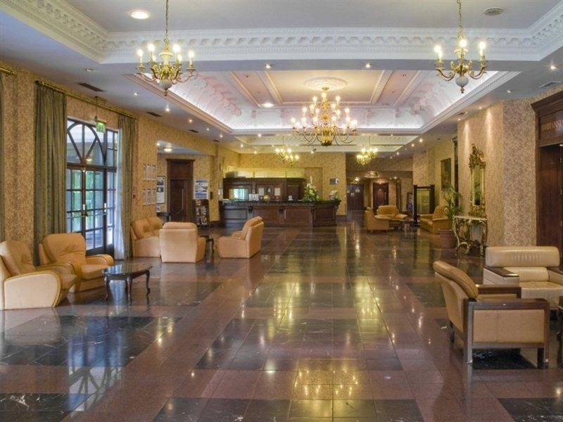 Royal Court Hotel & Spa Coventry Exteriör bild