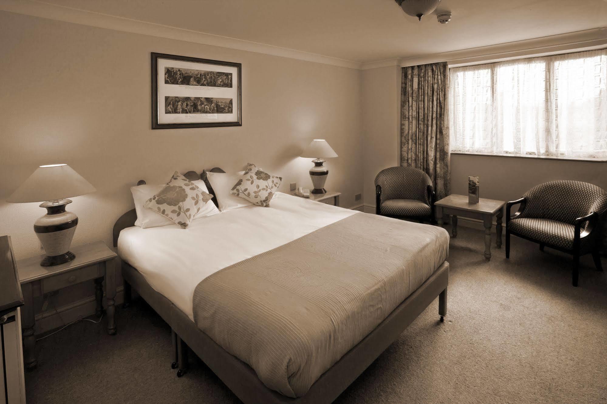 Royal Court Hotel & Spa Coventry Exteriör bild