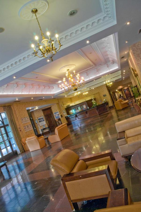 Royal Court Hotel & Spa Coventry Exteriör bild